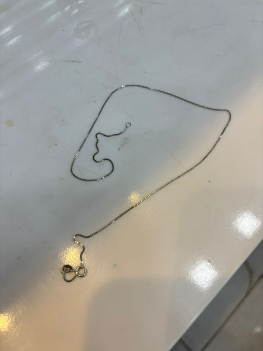 Taru – Whisper-Thin Silver Chain
